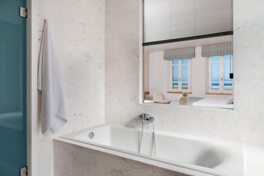 Avra Apartments Venetian Harbour