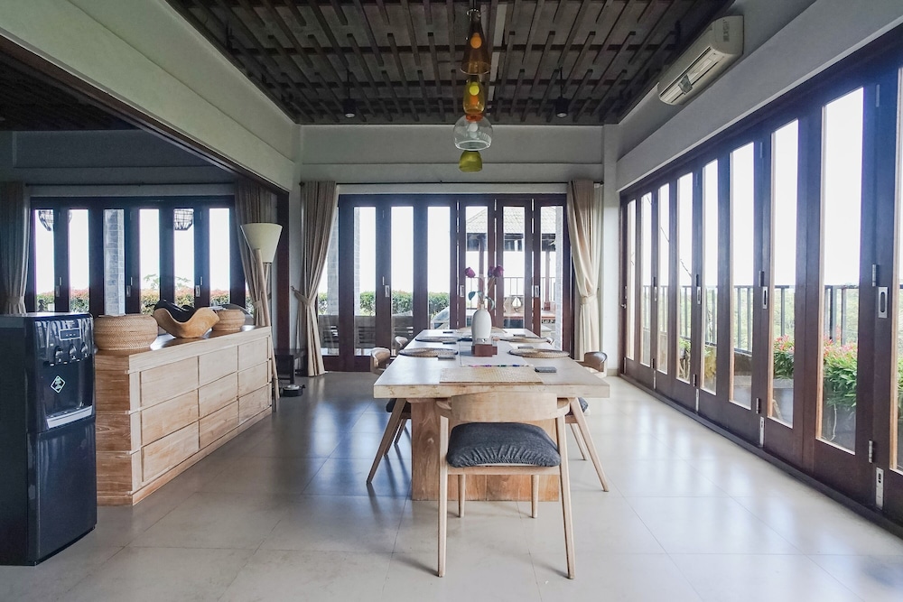 The Ocean Views Luxury Villas & Apartment