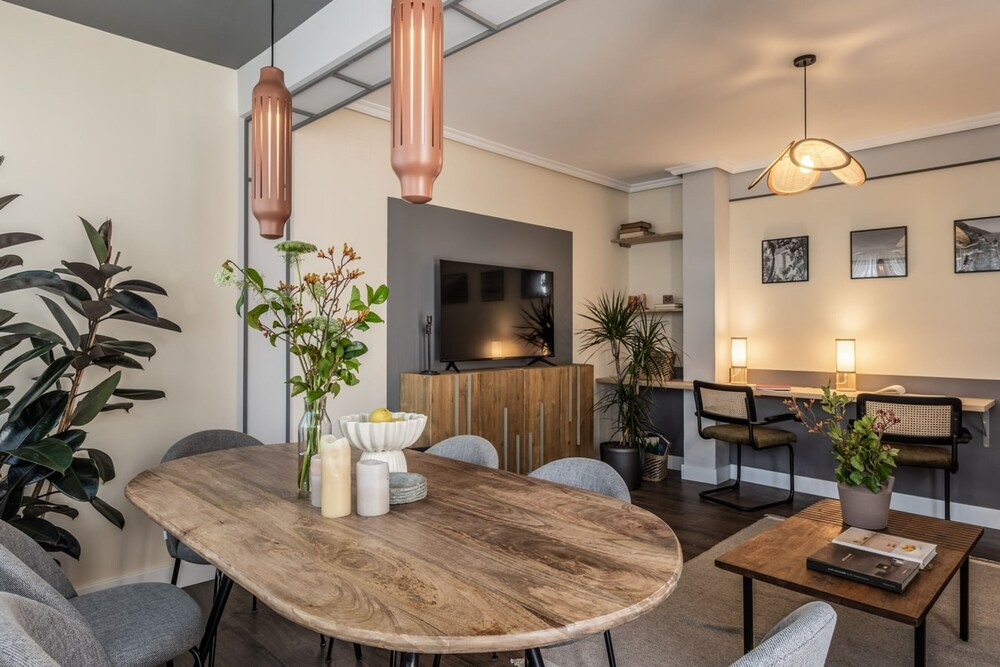 Casoria - 3 Bedrooms and Terrace in Trafalgar