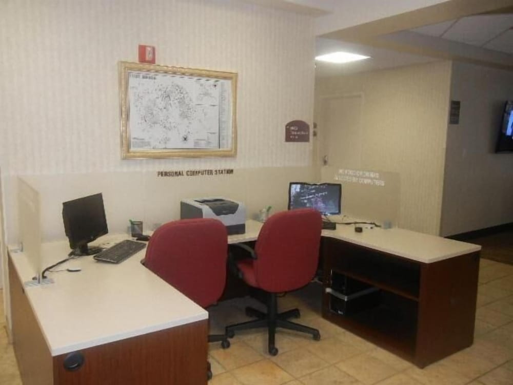 Fayetteville Vacations - Landmark Inn Fort Liberty - Property Image 15