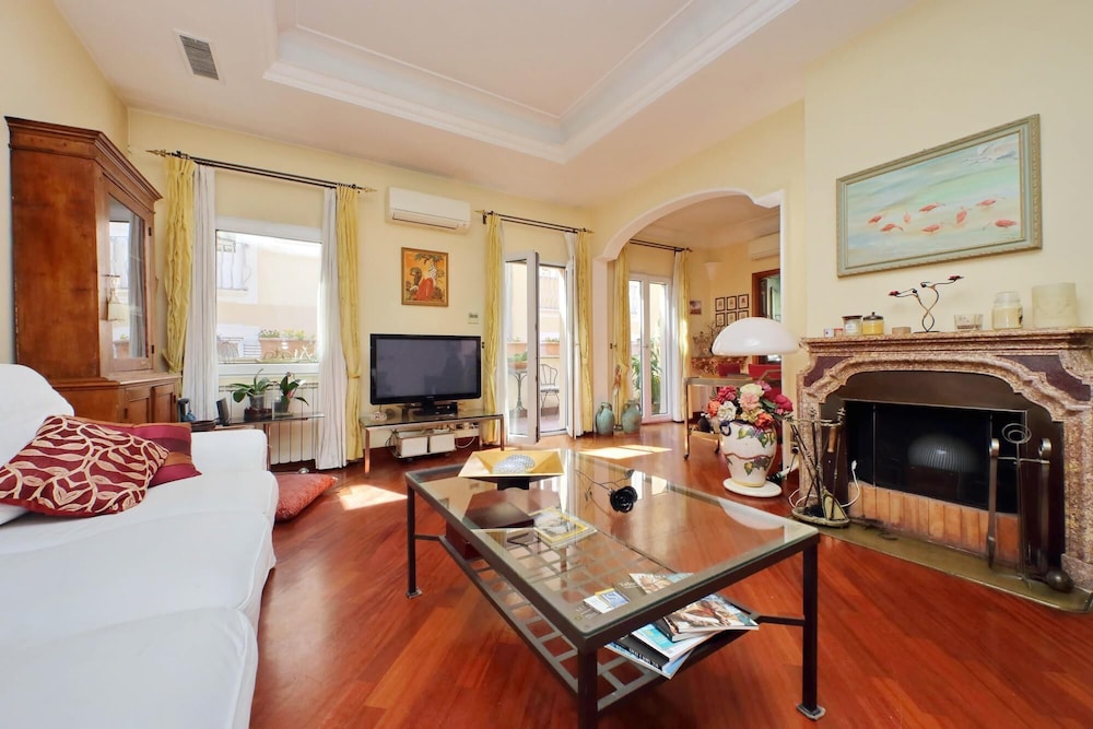 4bnb - Luxury Trevi Apartment w Terrace