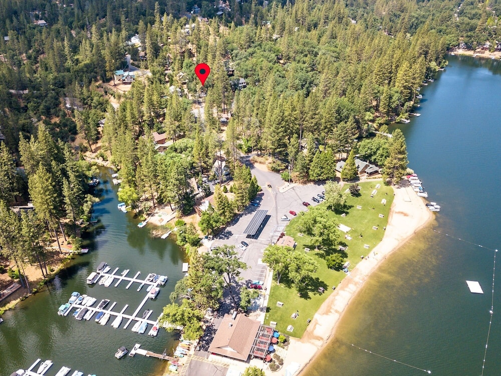 Marina Beach Cabin - Dog-Friendly Home with Deck! by Yosemite Region Resorts