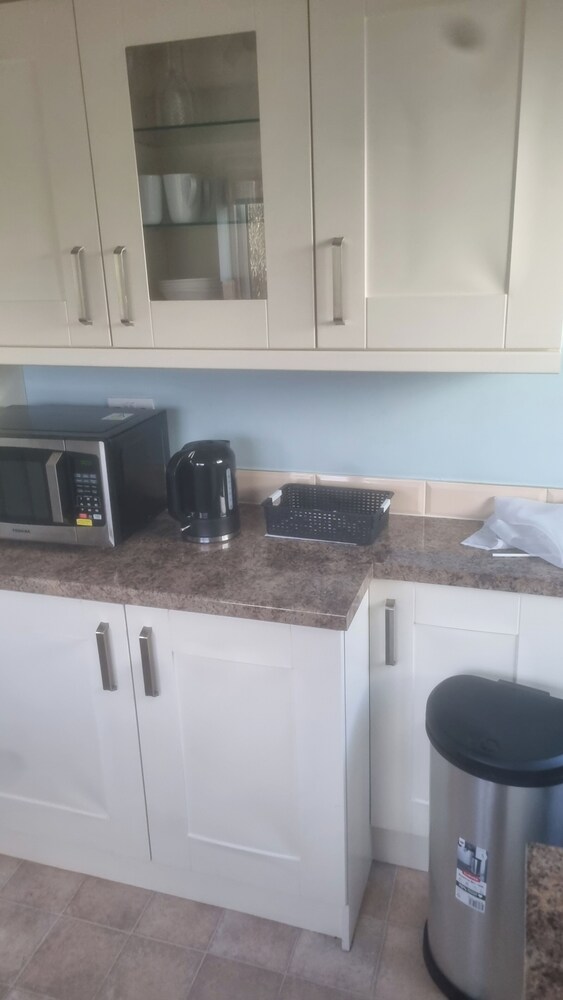 Charming Home in Huddersfield w/ Parking Petsok