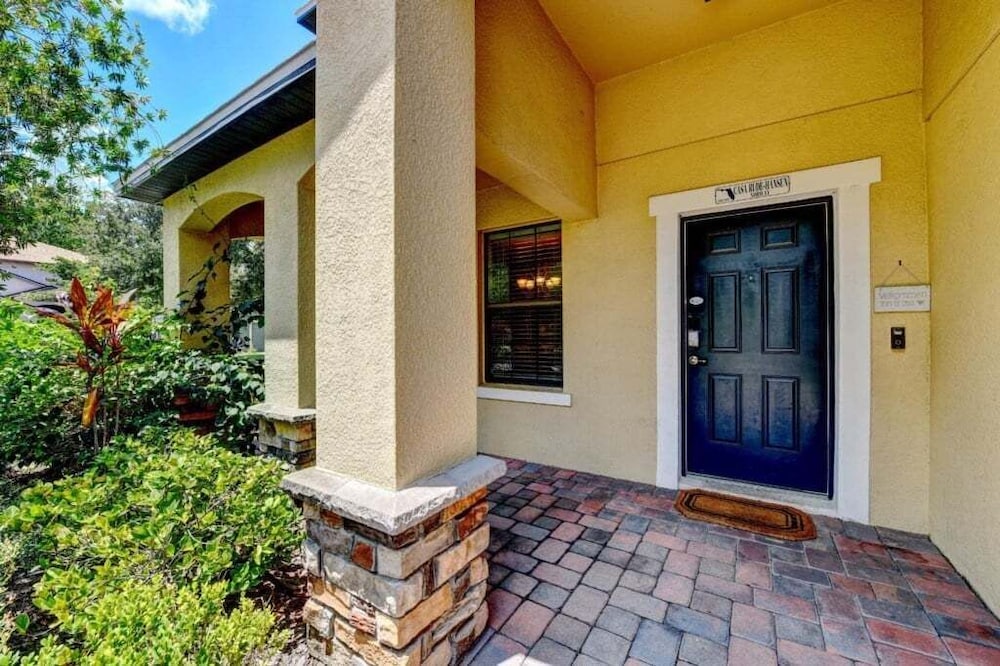 Spacious 6br Villa W/ Private Pool near Disney 6 Bedroom Villa