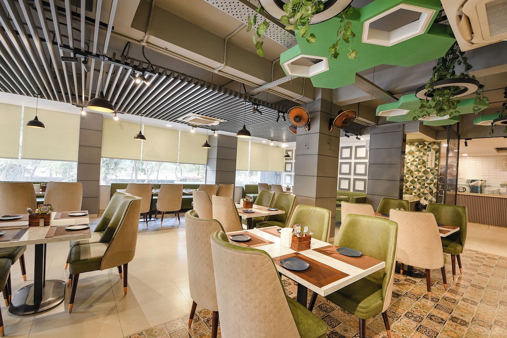 FabHotel Ganeshwaram 141