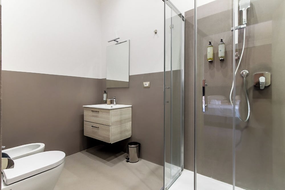 Velia Relais