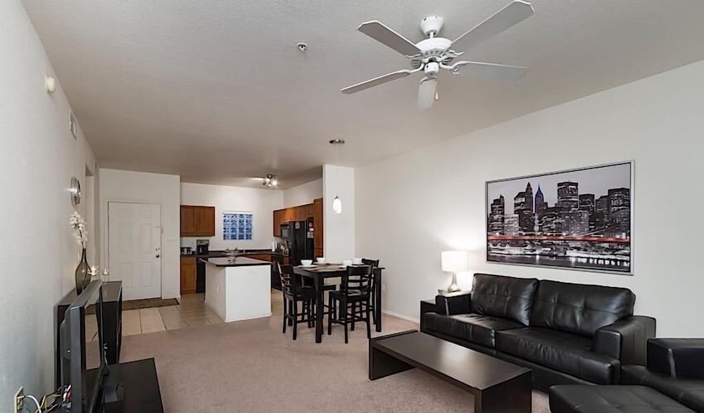 Heart of Phoenix By Signature Vacation Rentals