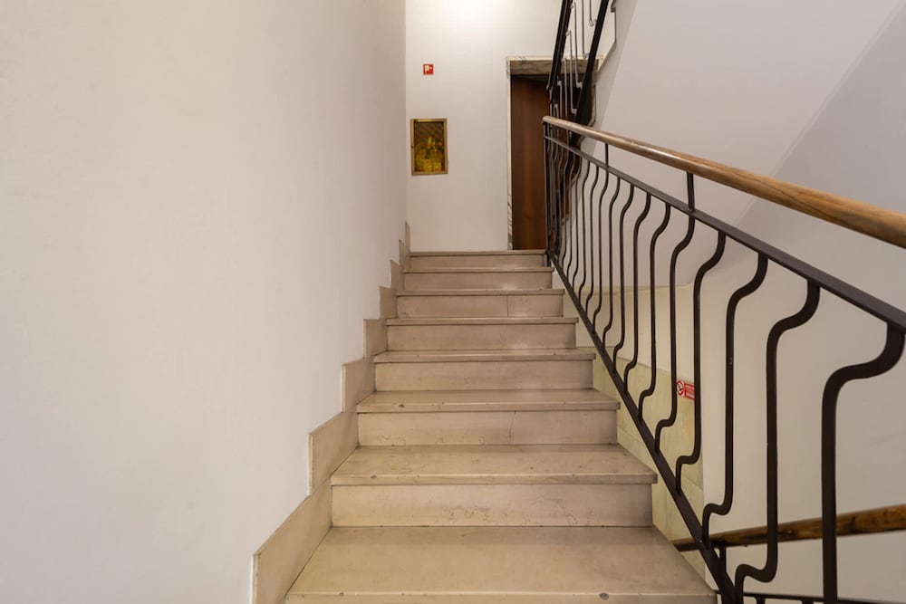 w Refined 1BR Steps From Milan s Cultural Core