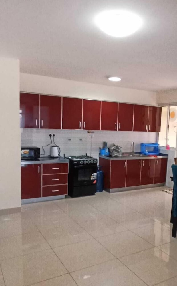 Lux Suites Mango Court Apartments