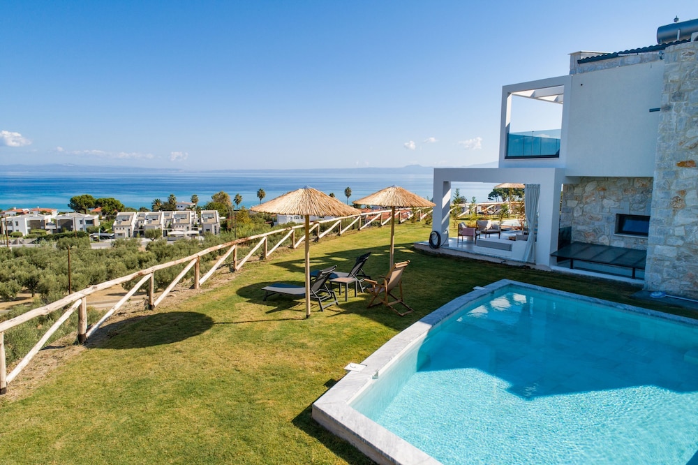 Olive Grove Panorama Suite Exi