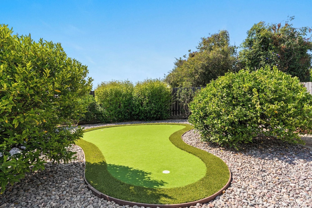 Point Loma Home w/ Putting Green, Firepit + Game Room & Beach Access Zola Street by Avantstay