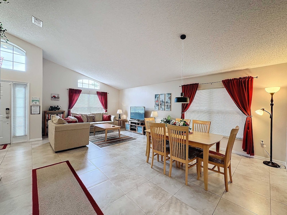 South Facing Pool Home With Golf Course Views