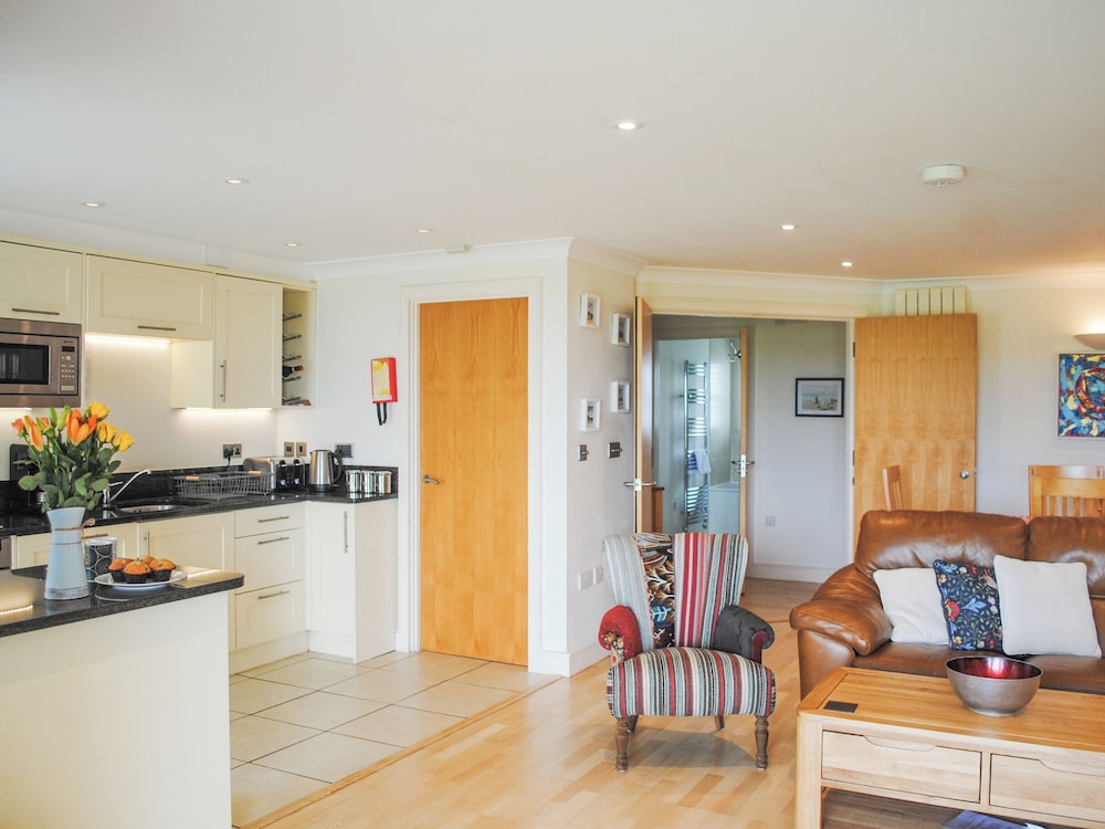 5 Thurlestone Beach