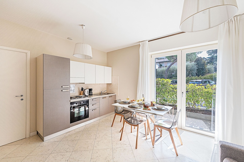 Residenza Miralago - 04 Augusta - Locazione BK
