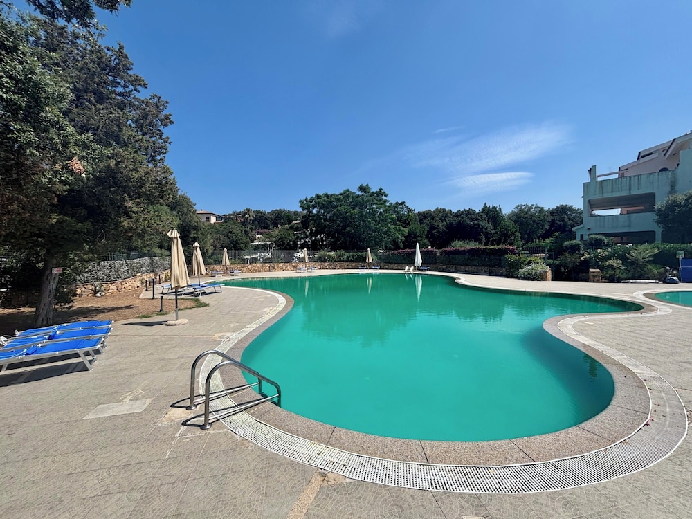 Residence with pool in Porto Rotondo