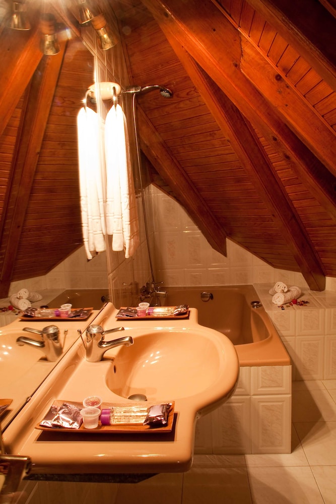 Vielha e Mijaran Vacations - Gran Chalet Hotel - Property Image 3