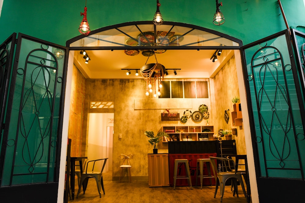 Ta'or Hostel