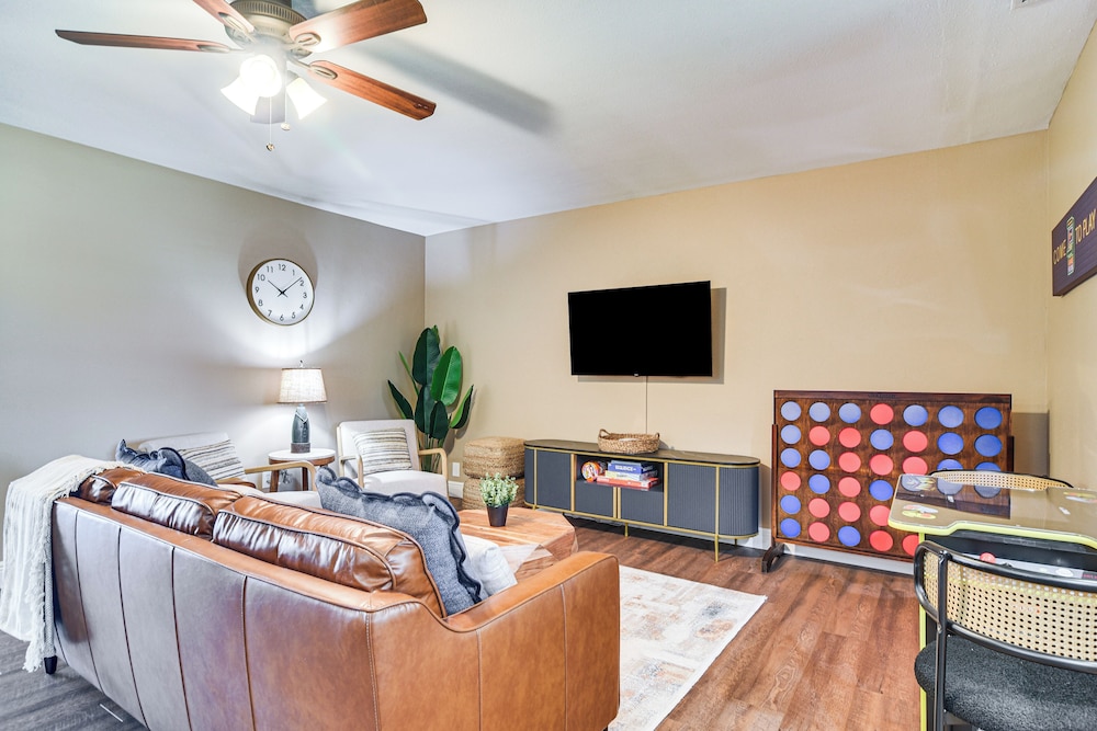 4 Mi to Indian Rocks Beach: Home w/ Backyard Oasis