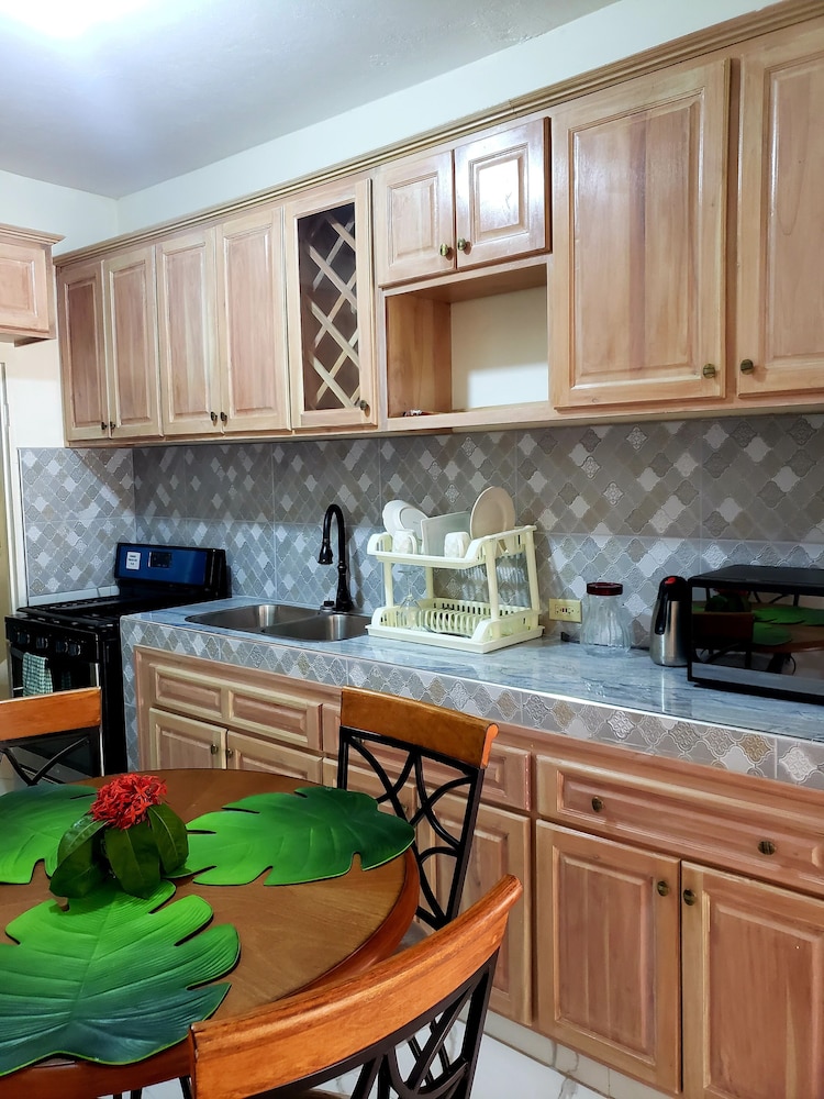 Chateau's Tranquil Apartments