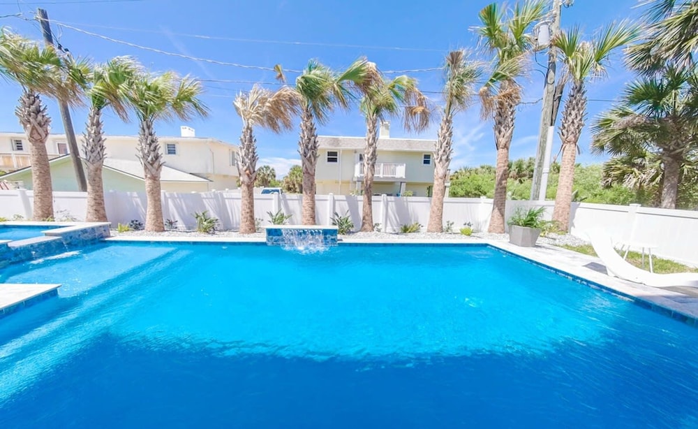 Villa Nautilus Steps Away From the Beach - New Lux 3 Story Pool Hot Tub Home With Elevator