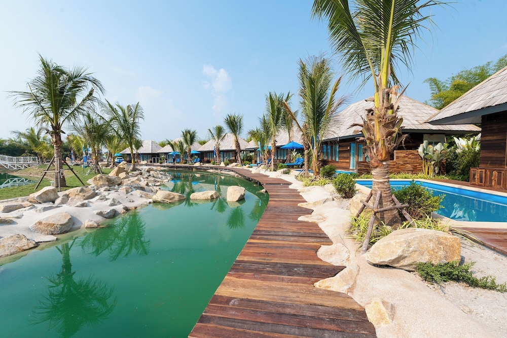 Buffalo Island Resort