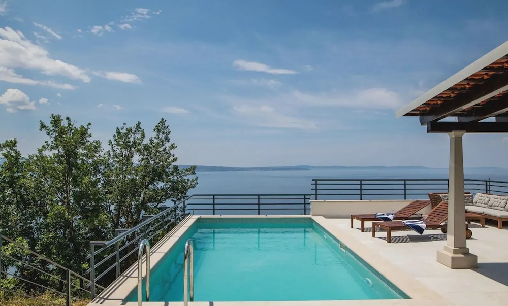 Villa Maslina Nearby Split - Crovillas