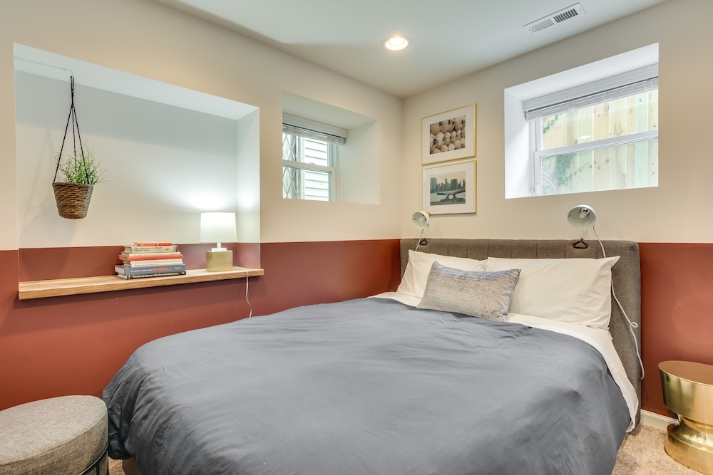 Chicago Vacations - Vibrant  Stylish 4 Bed Condo near Humboldt Park by AllSet Turnover - Property Image 3