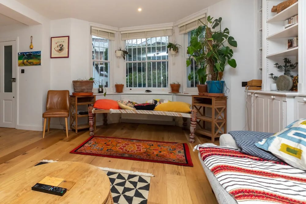 Snug 2BD Flat in Ladbroke Grove