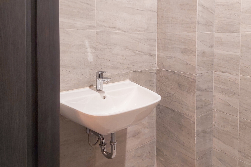 Highest Value Studio Room At Collins Boulevard Apartment
