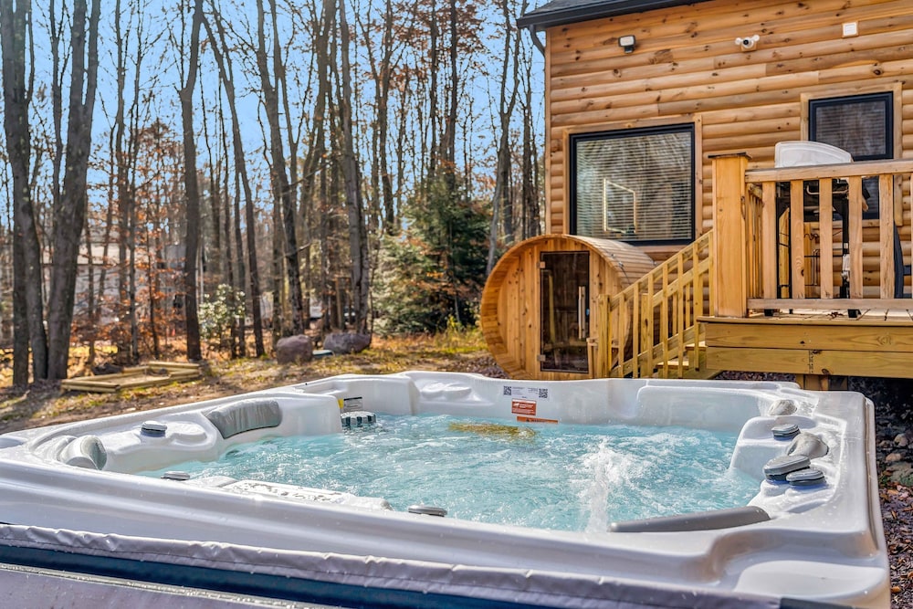 Grand Timber by Avantstay Indoor Pool Sauna Sports Court Game Room More