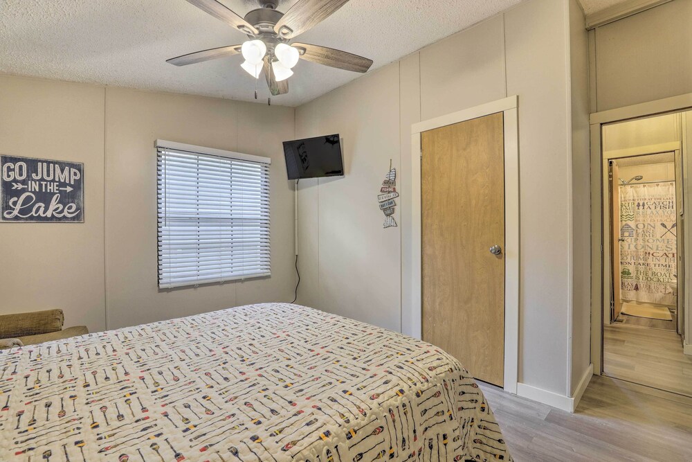 Milledgeville Vacations - Lakeside Living: Sparta Retreat w/ Game Room! - Property Image 11