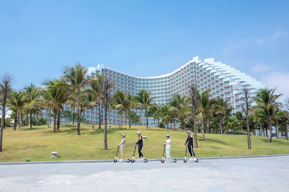 The Grand Arena Cam Ranh Hotel & Resort