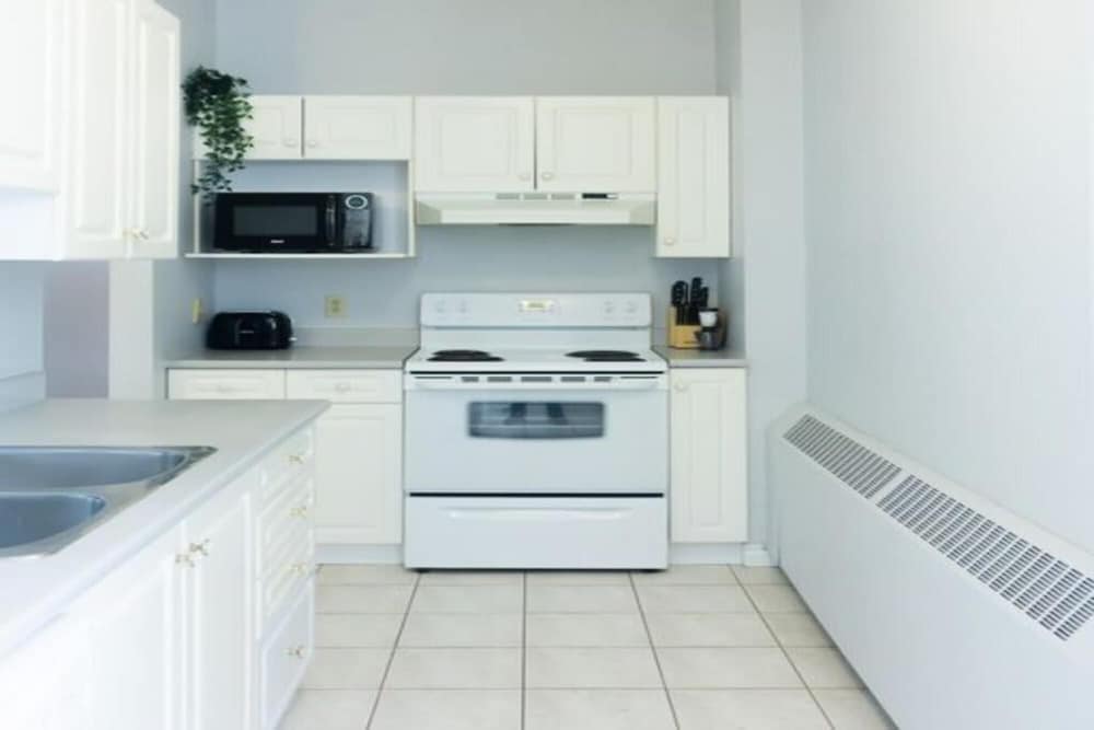 Saint John Vacations - 2BR Condo in Heart of Uptown Coffee Wifi - Property Image 6