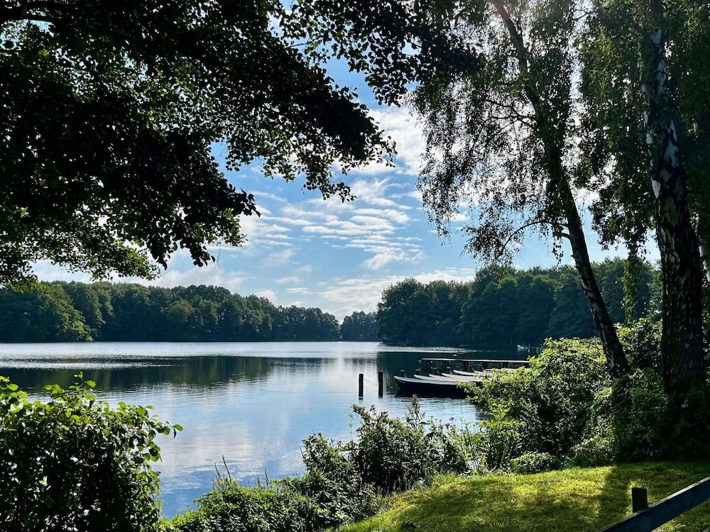 Lovely Holiday Home in Dummer Near Lake