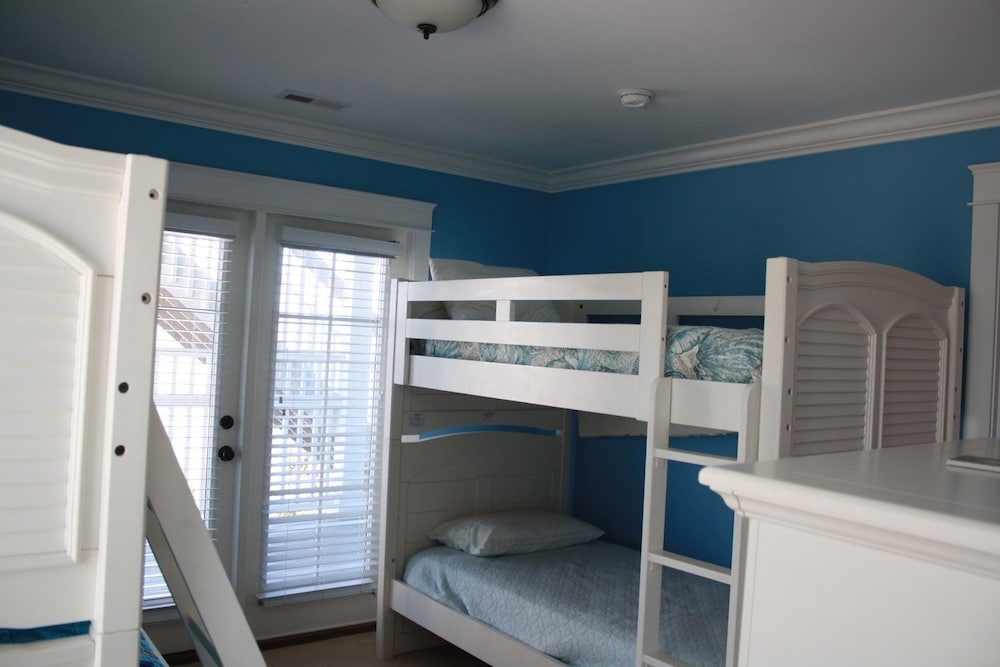 Beach Crew 4 Bedroom Home by RedAwning
