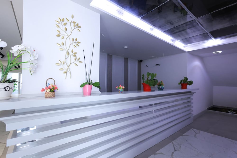 Beach Apartment 01 in Durr s
