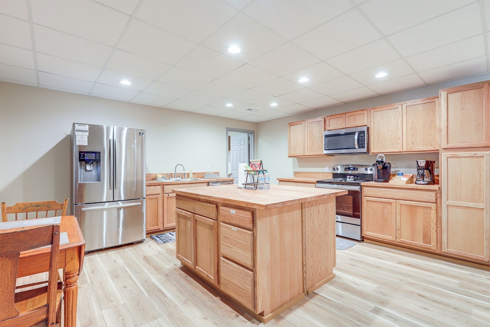 10 Mi to Chattahoochee Bend: Peaceful Apt w/ Patio