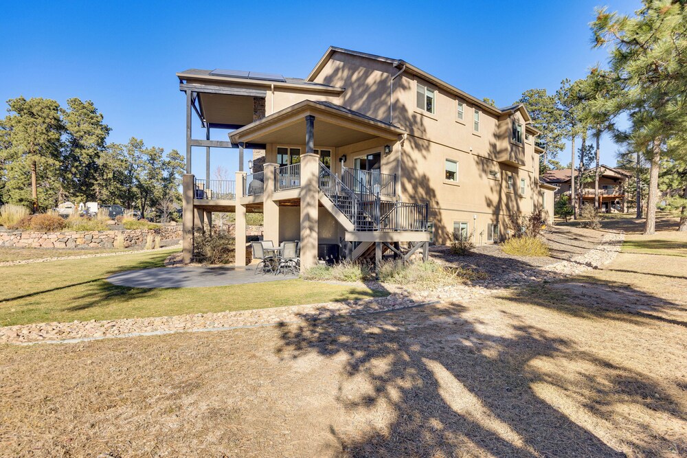 Hot Tub & Games Galore! Colorado Springs Retreat