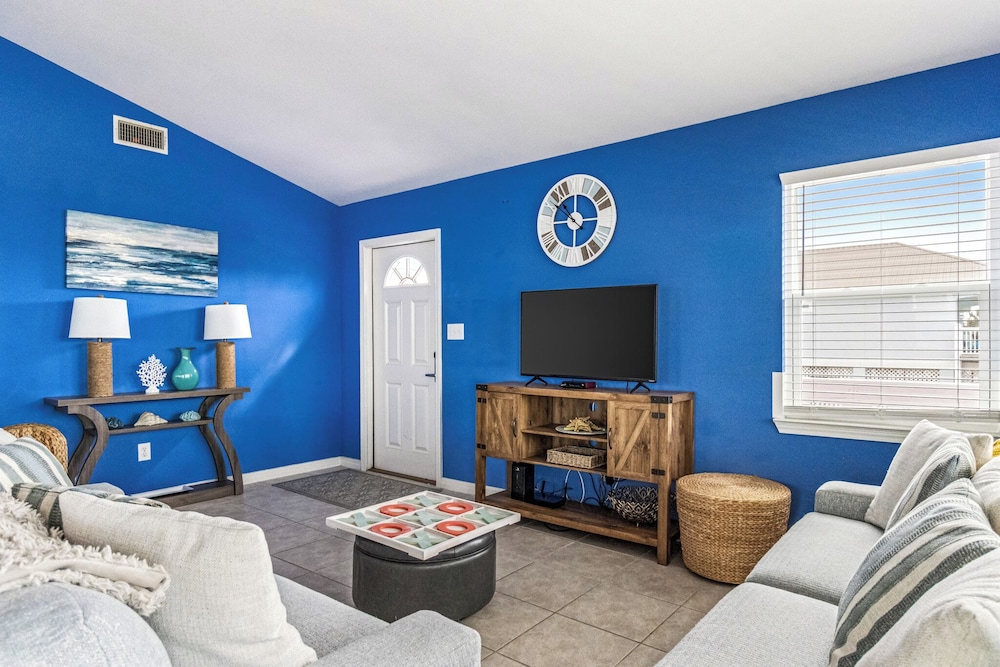 Bikini Bottom by Southern Vacation Rentals