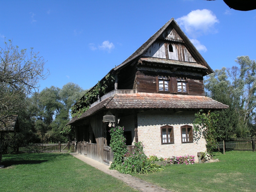 Photo 24