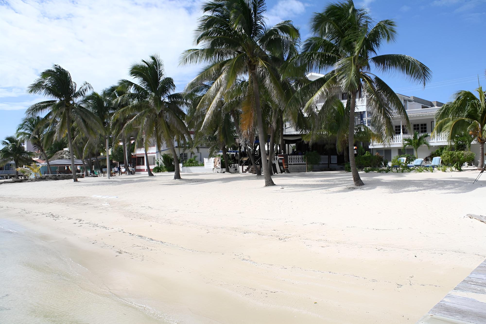 San Pedro Holiday Hotel