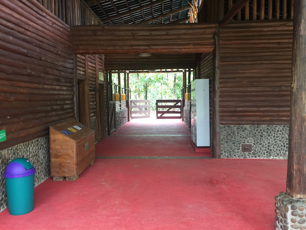 Cinco Ceibas Lodge