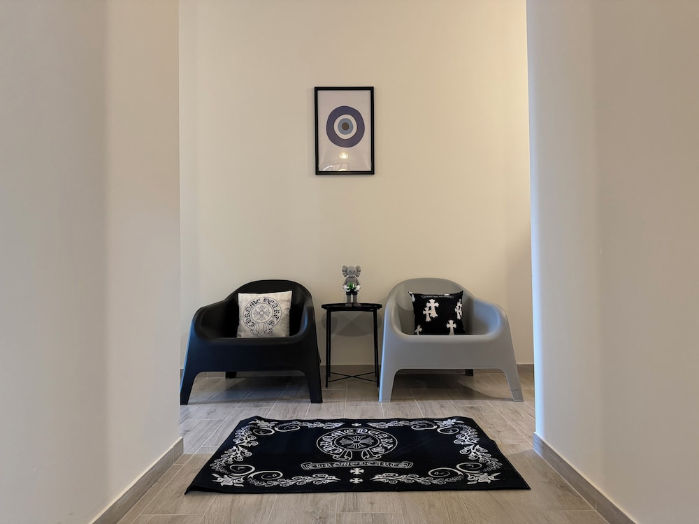 Velvet Vouge Hostel