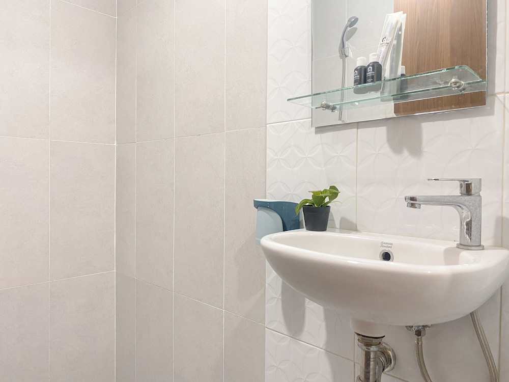 Modern Minimalist Studio Apartment Lrt City Sentul - Royal Sentul Park