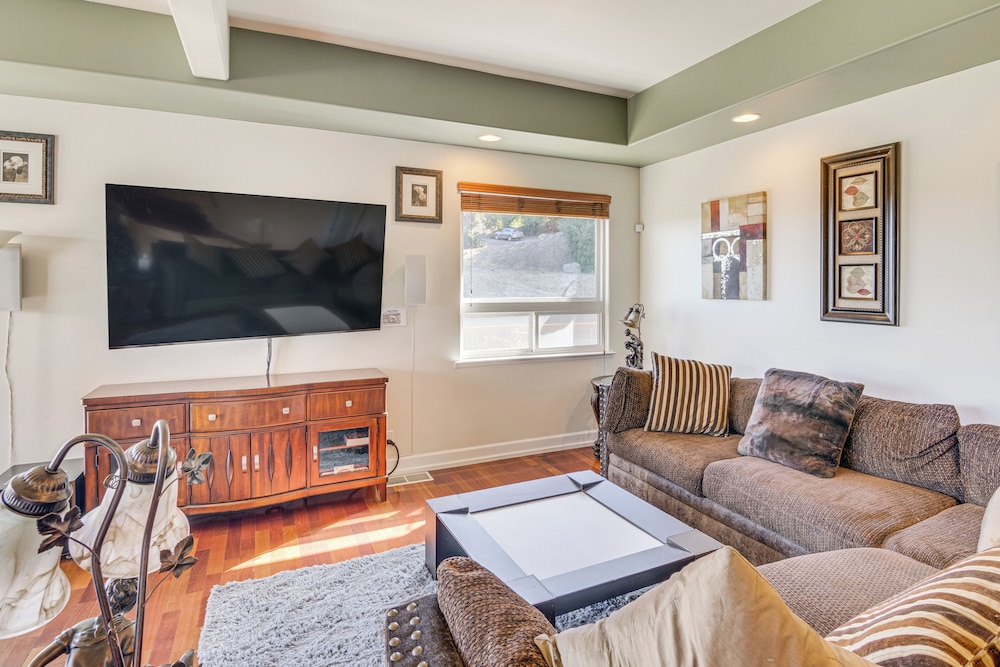 Home Close to Trails & Shopping in Thousand Oaks!