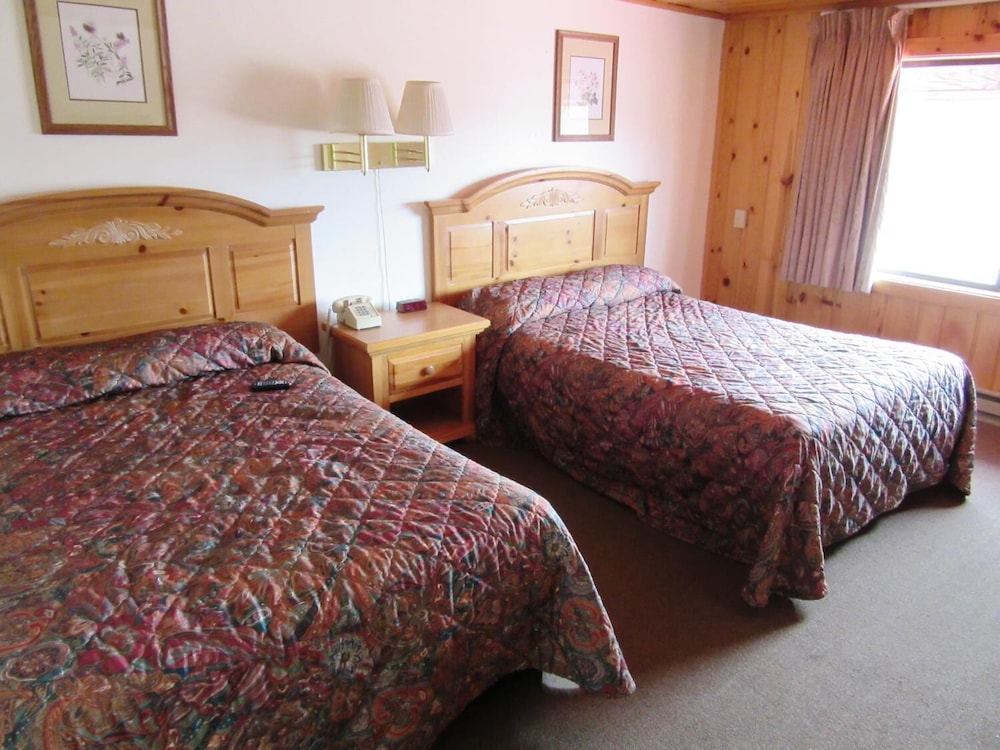 Traveler's Lodge view 5