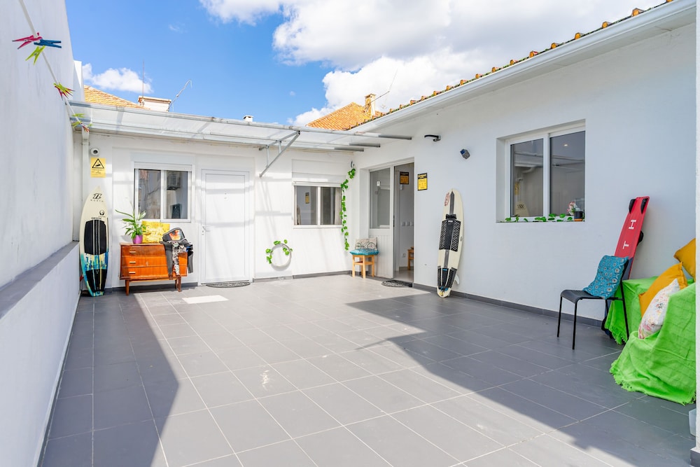 Caparica Poshtel