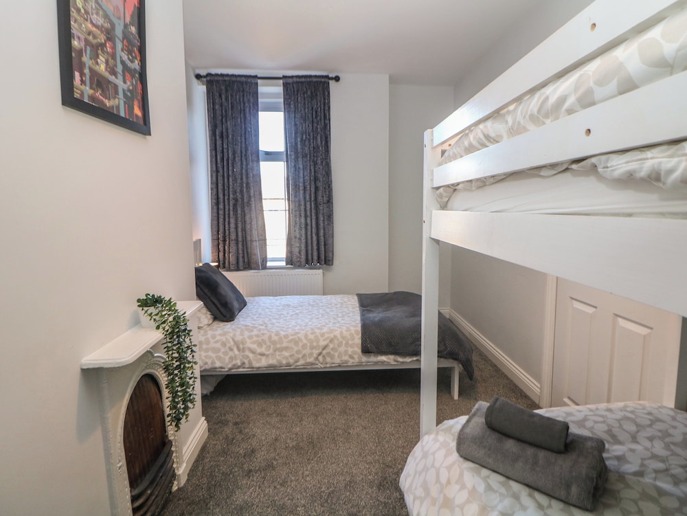 15 South Avenue Mews