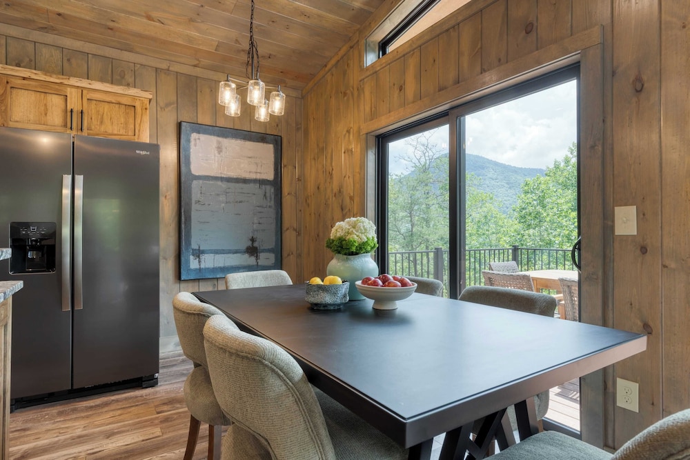 Luxe Cabin w/ Hot Tub, Views & Game Room Sleeps 10 Do Good Holler by Avantstay