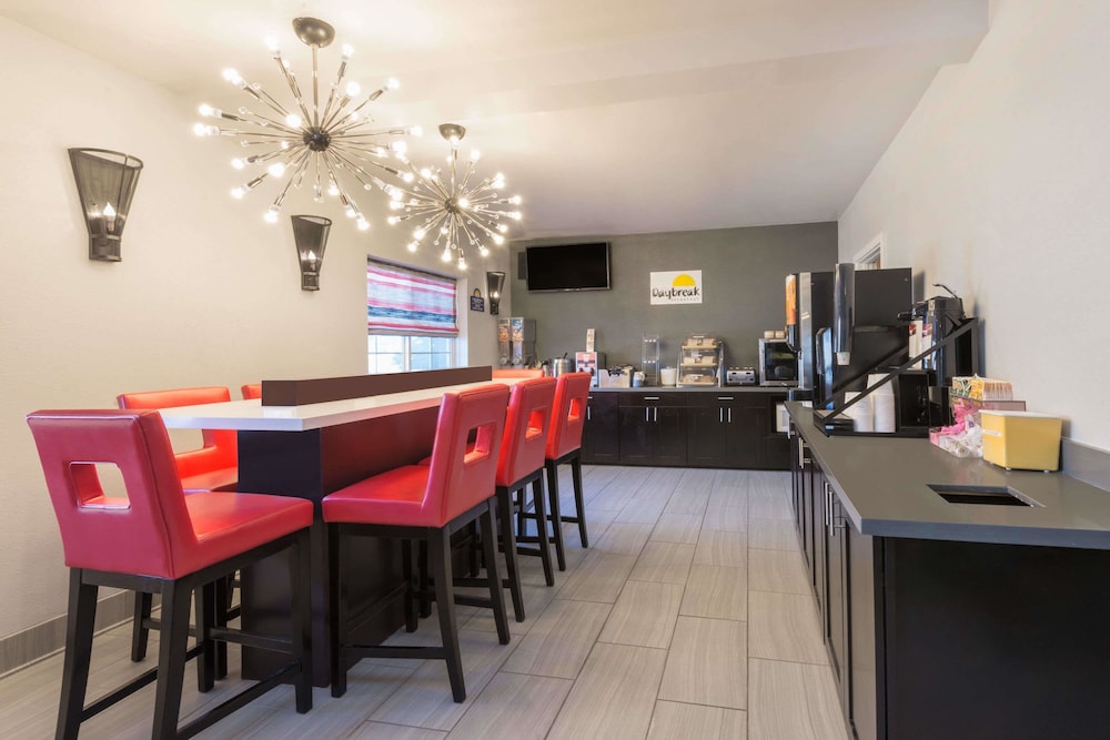 Hotel 1550 - Property Image 9